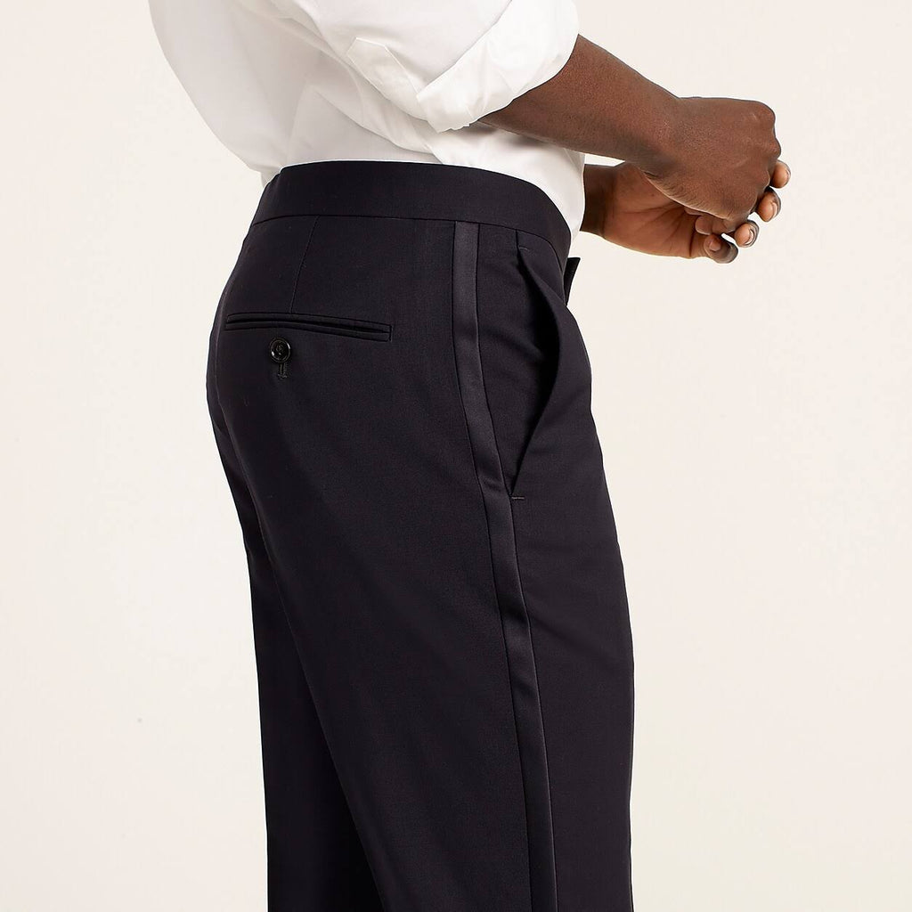Slim-Fit Tuxedo Pant in Italian Wool K26768
