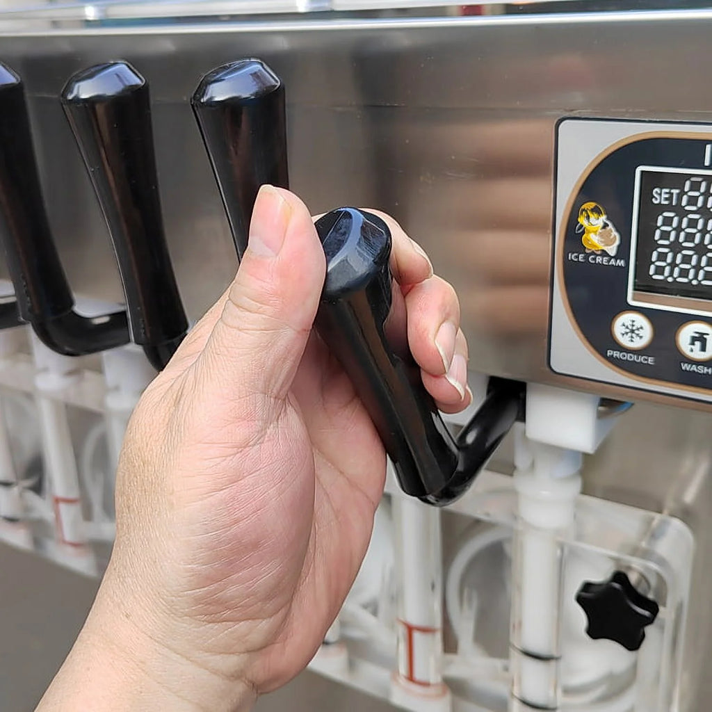 Soft Serve Ice Cream Machine with Transparent Dispenser P3300