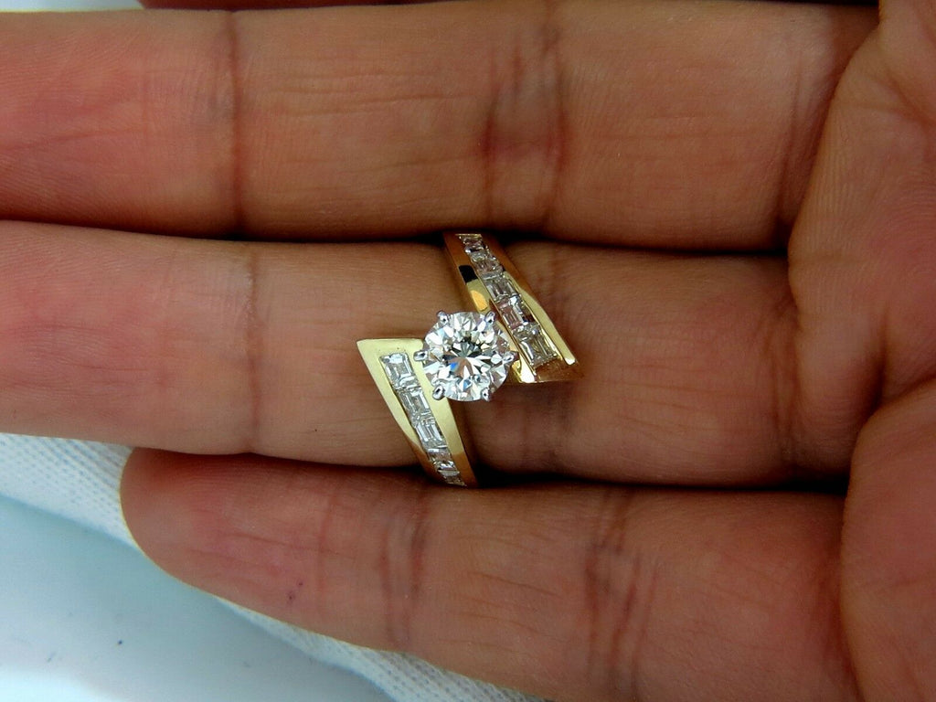 14KT Diamond Crossover Ring I929684