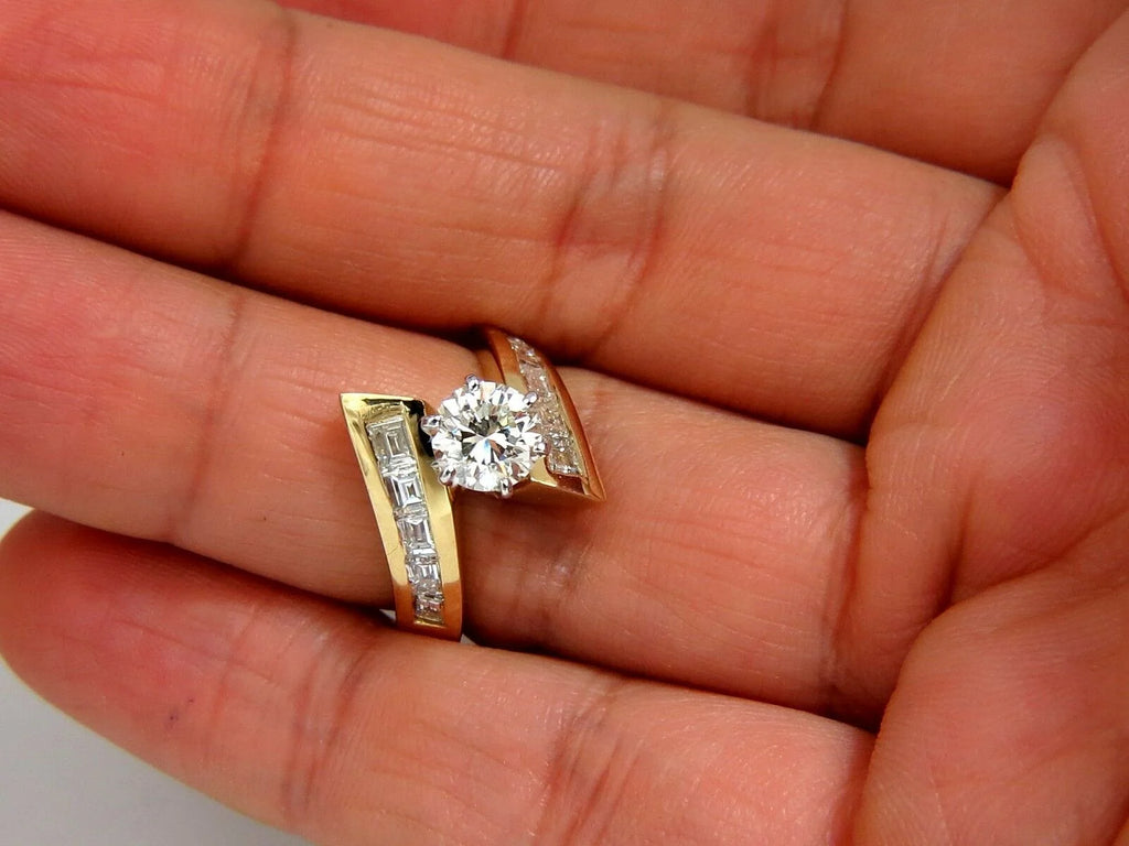 14KT Diamond Crossover Ring I929684