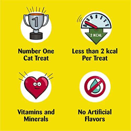 Classic Crunchy and Soft Cat Treats Variety Pack M17105