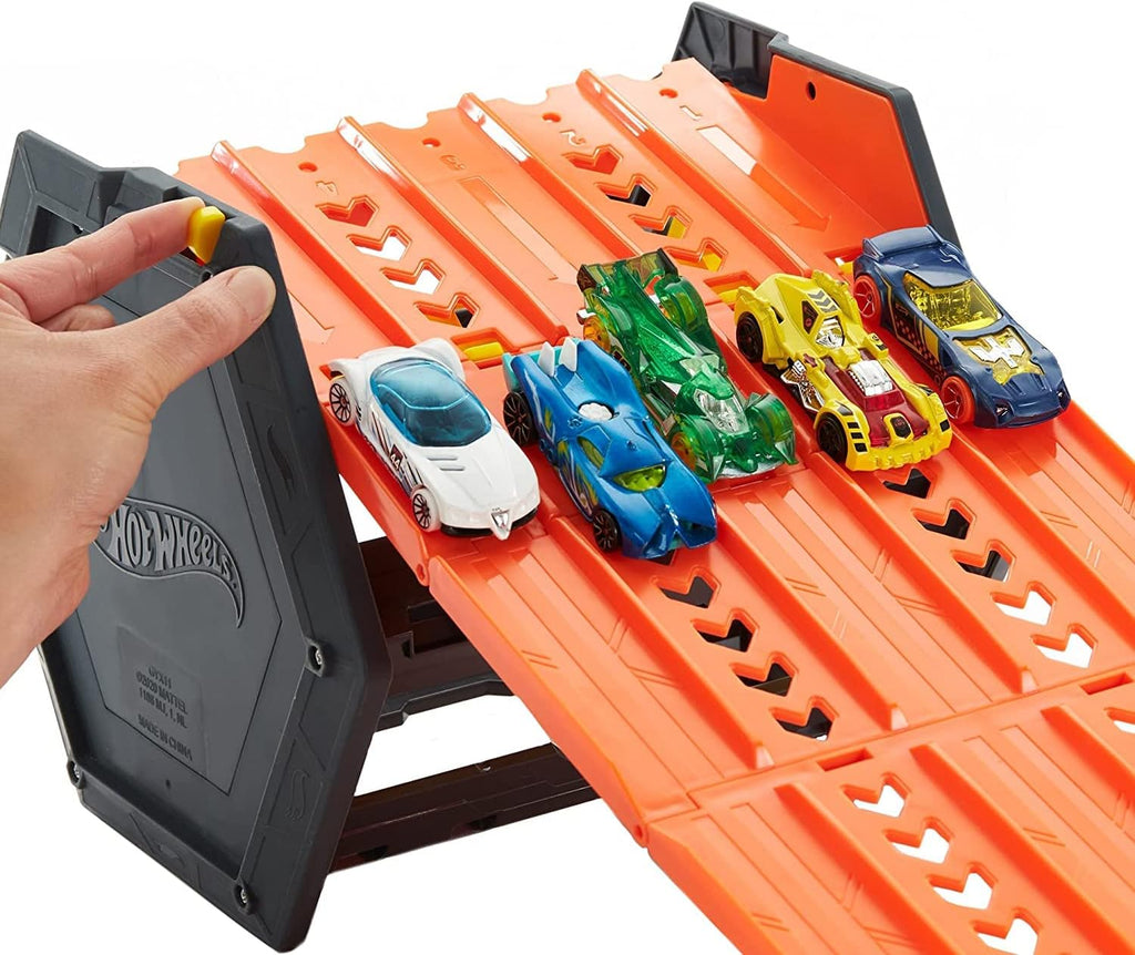 Hot Wheels Trackset Toy Cars and Trucks Z7078