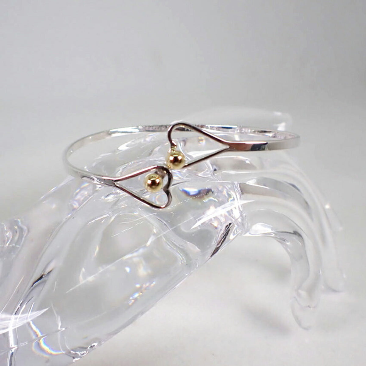 SV925 18KT Heart Bangle M978