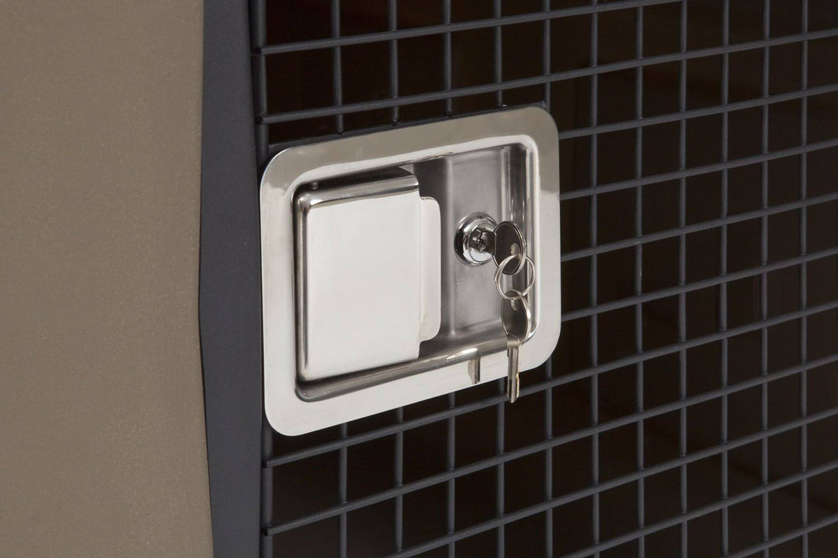 Blue Framed Door Kennel Z959