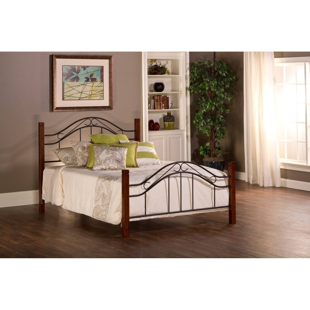 Queen Bed Set with Rails G3220