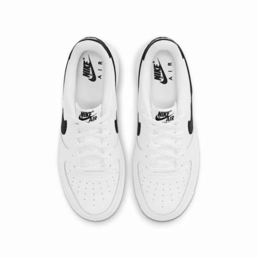 Basketball Shoes J841656