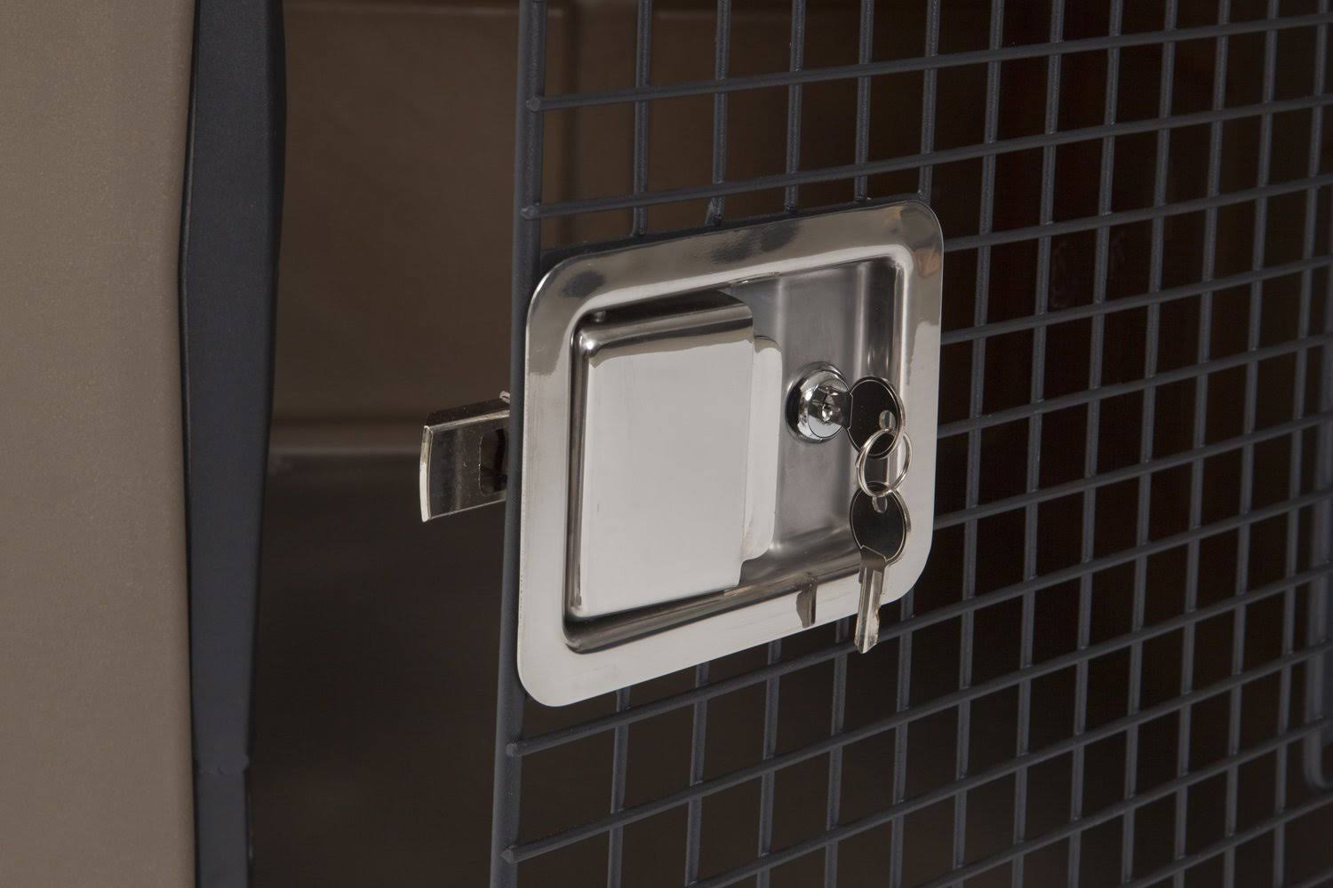 Blue Framed Door Kennel Z959